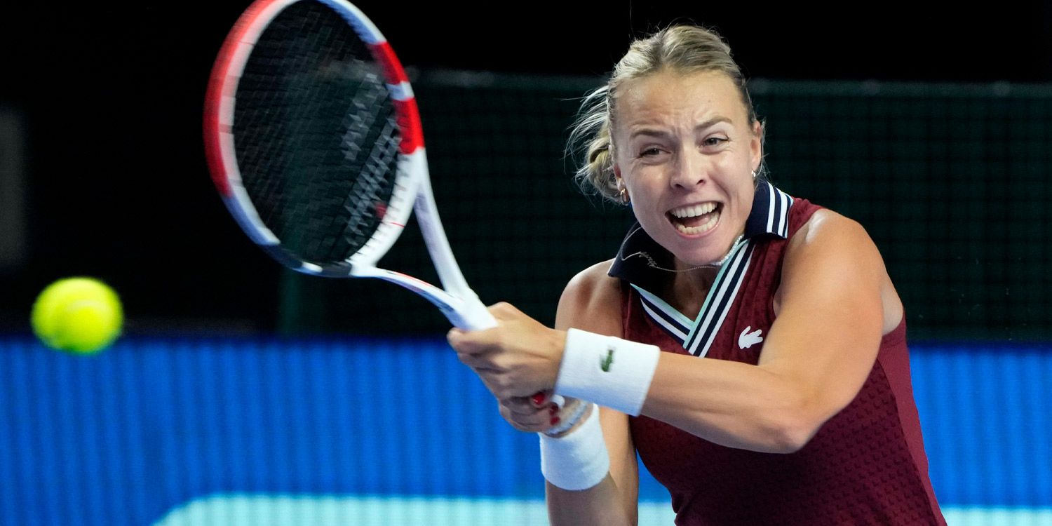 anett kontaveit racquet