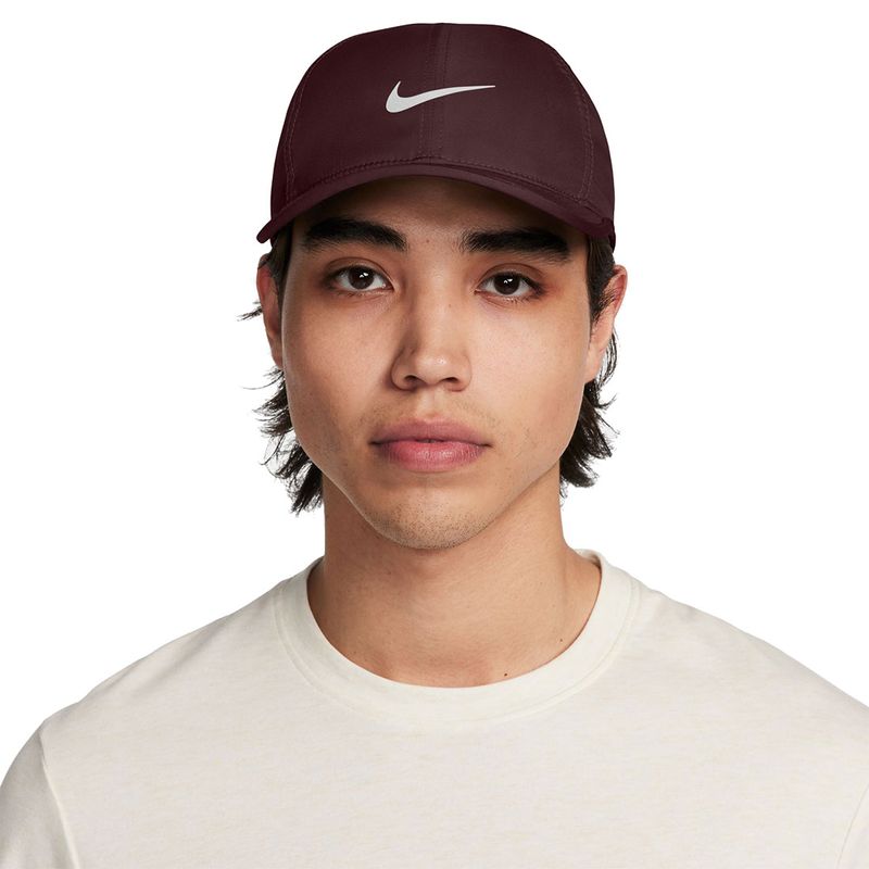 Nike maroon cap best sale